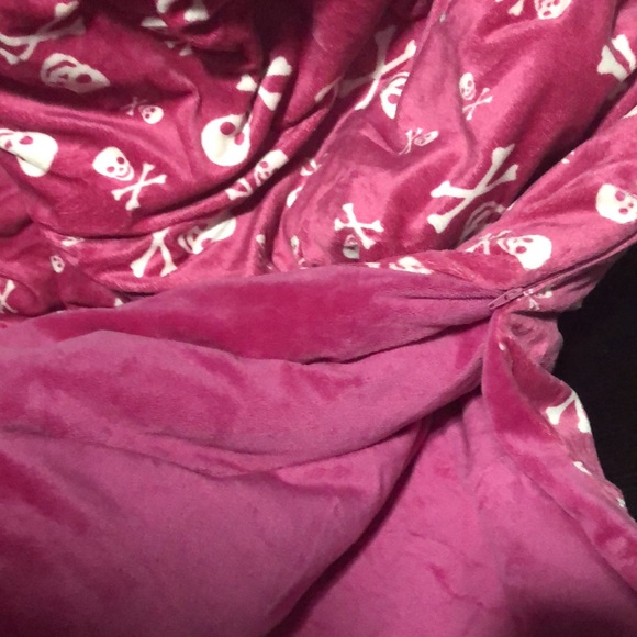 Thro sleeping bag skulls crossbones & Pillow - Picture 6 of 10